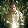 Everything that farmer Graham Hess (Mel Gibson) assumed about the world is changed when he discovers a message - an intricate pattern of circles and lines - carved into his crops.